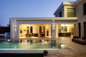 וילה רמת השרון בצורת ר